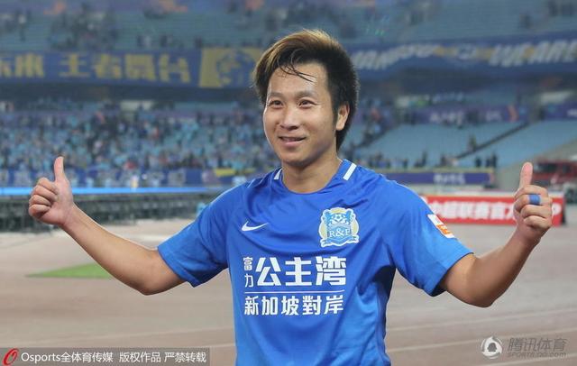 雷霆出击致敬边防战士 无畏生死终将使命必达镭射眼向空中发射有热量的红色冲击波镭射眼向空中发射有热量的红色冲击波，在原作设定里，这种眼部光线的威力足以摧毁小行星